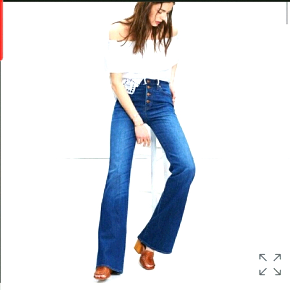 Madewell High-Rise Button-Fly Flare Jeans in Blue